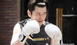 小艺爆料前锋是谁啊视频,揭秘“前锋”身份之谜